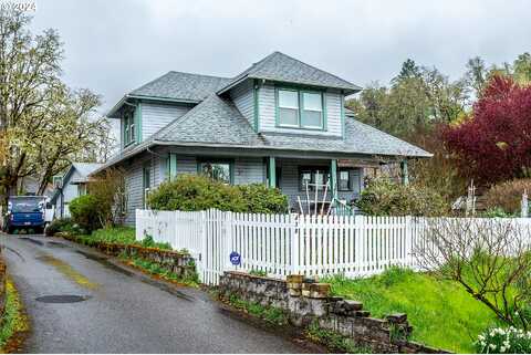Dos Gatos, ROSEBURG, OR 97470