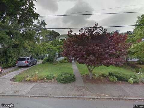 Madrone, ROSEBURG, OR 97470