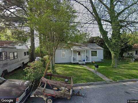 Pollux Cir W, Portsmouth, VA 23701