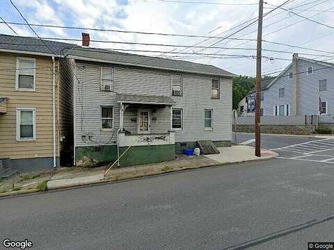 Race St, Catasauqua, PA 18032