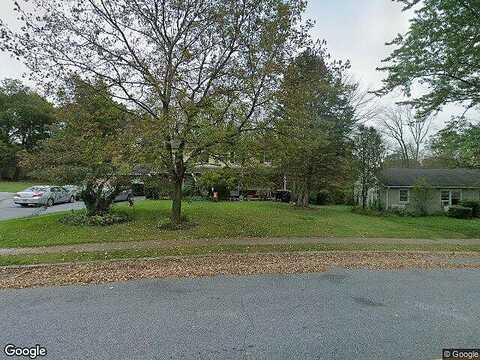 Griffith Dr, Douglassville, PA 19518