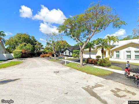 82Nd, MIAMI, FL 33143
