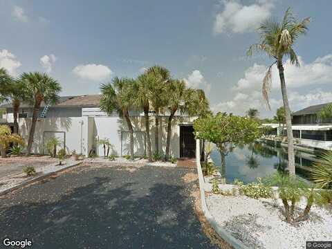 Bridge End, MIAMI LAKES, FL 33014