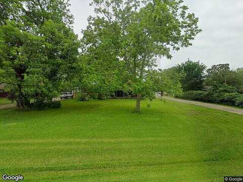 Kyle, CLUTE, TX 77531
