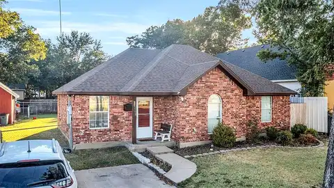 Main, ENNIS, TX 75119