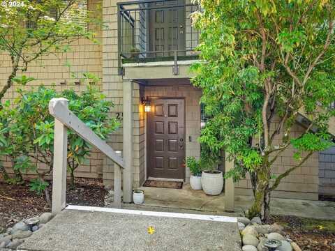 Crestfield, LAKE OSWEGO, OR 97035