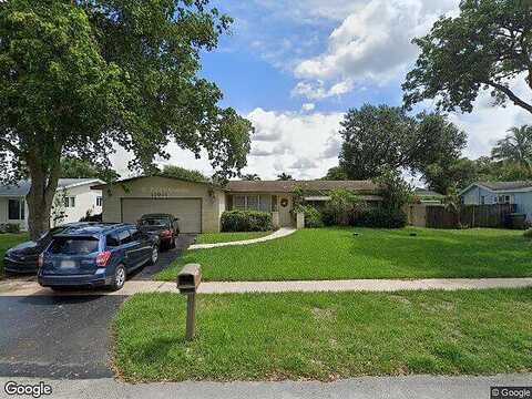 21St, PEMBROKE PINES, FL 33026