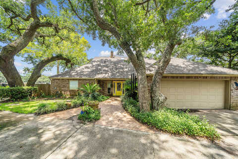 Cross, DESTIN, FL 32541