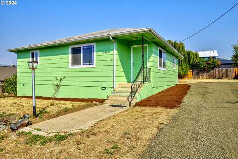 College, ROSEBURG, OR 97470