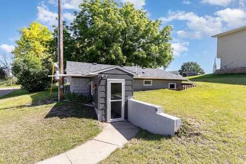 Church, BELLE PLAINE, MN 56011
