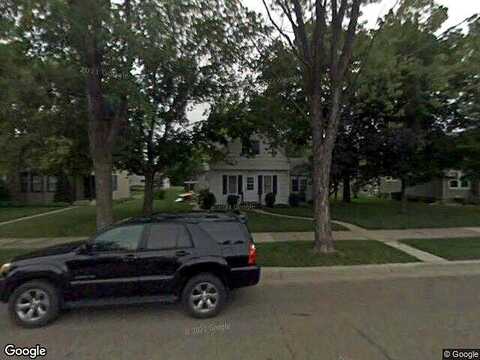 Cedar, ALEXANDRIA, MN 56308