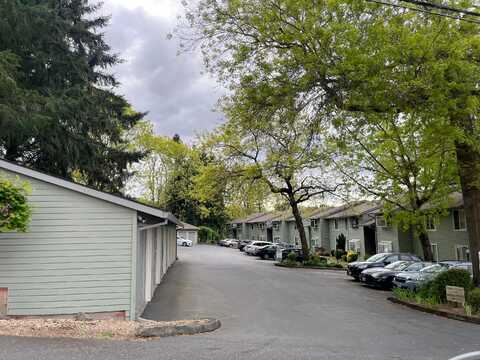 Sw Corby Dr, Portland, OR 97225