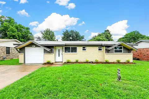 Dee, BEDFORD, TX 76022