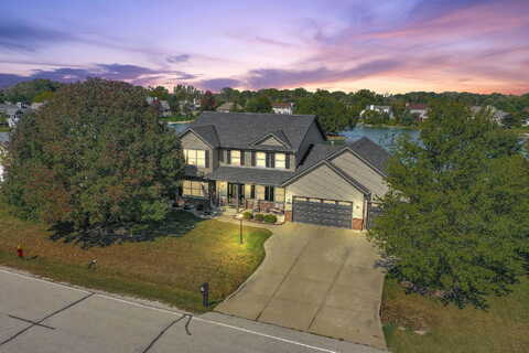Lindy, OAK CREEK, WI 53154