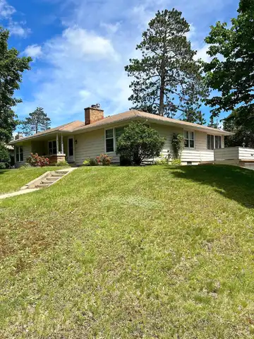 1St, GRAND RAPIDS, MN 55744