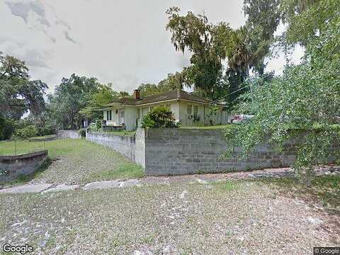 Carr, PALATKA, FL 32177