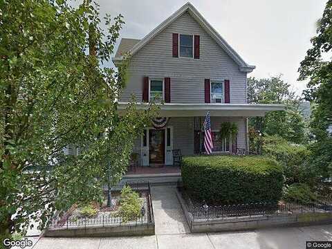Edwards, POTTSVILLE, PA 17901