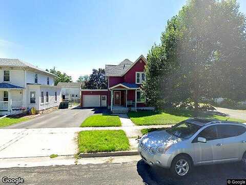 Maple, FORT ATKINSON, WI 53538