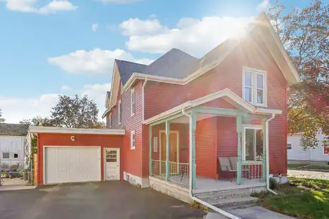Maple, FORT ATKINSON, WI 53538