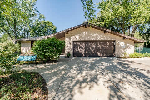 Roanoke, WAUKESHA, WI 53189