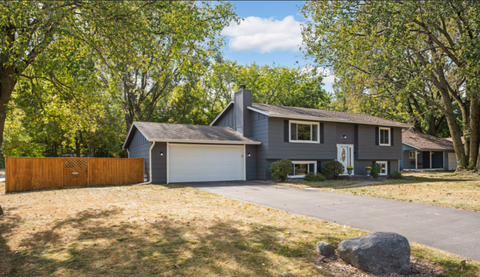 Parkway, BURNSVILLE, MN 55337