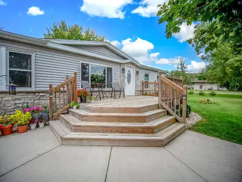 Malibou, BEAVER DAM, WI 53916