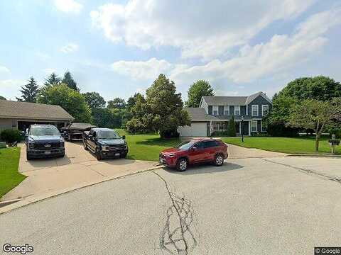 Greenwood, PEWAUKEE, WI 53072