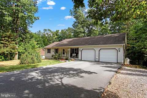 Nicklas, FAYETTEVILLE, PA 17222