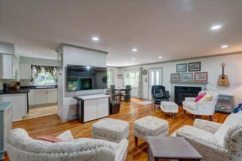 Tall Oaks, WAUNAKEE, WI 53597