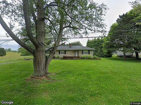 Woodland Hills Rd, Abingdon, VA 24210