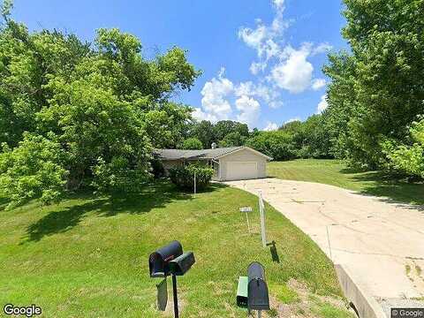 Willow Creek, PEWAUKEE, WI 53072