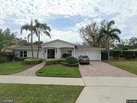 Ponce De Leon, BELLEAIR, FL 33756