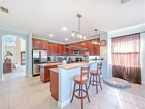 Par, NAPLES, FL 34120