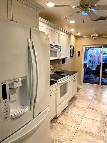 Boca Ciega Point, SAINT PETERSBURG, FL 33708