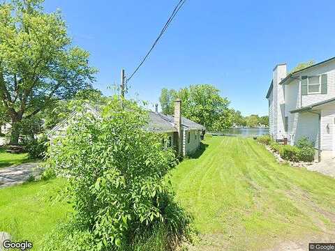 Shore, HUBERTUS, WI 53033