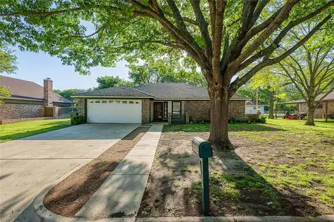 Huggins, SPRINGTOWN, TX 76082