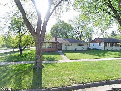 7Th, MOORHEAD, MN 56560