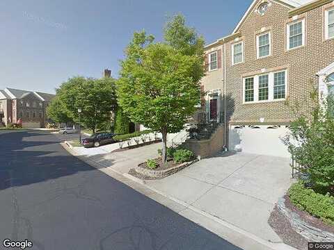 Courtney, FAIRFAX, VA 22030