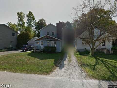 Woodland, PEWAUKEE, WI 53072