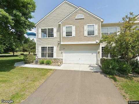 Robin, FARMINGTON, MN 55024