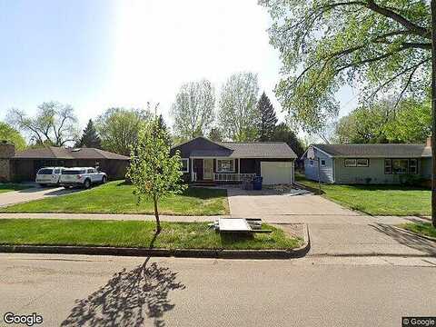 7Th, MOORHEAD, MN 56560