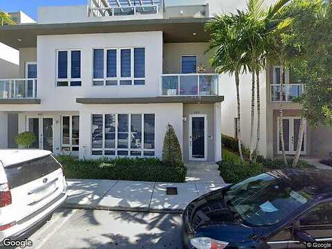 105Th, DORAL, FL 33178
