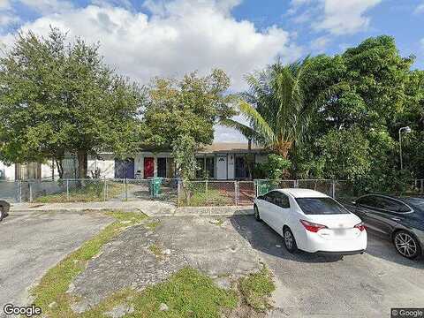 40Th Circle, MIAMI GARDENS, FL 33055