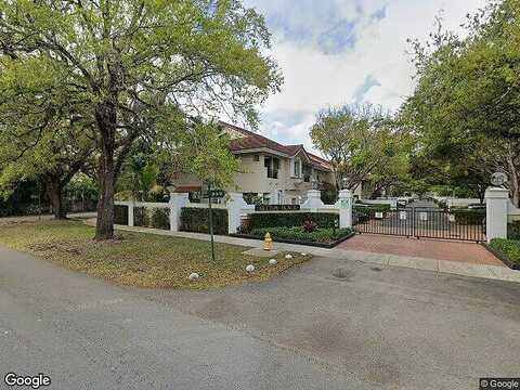 89Th, PINECREST, FL 33156