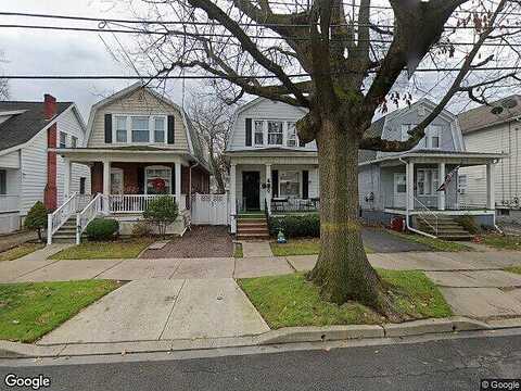 1St, KINGSTON, PA 18704