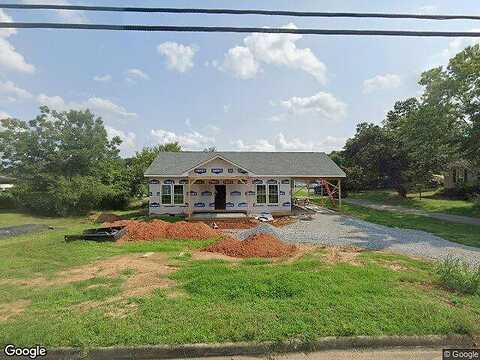Henry St, Gretna, VA 24557