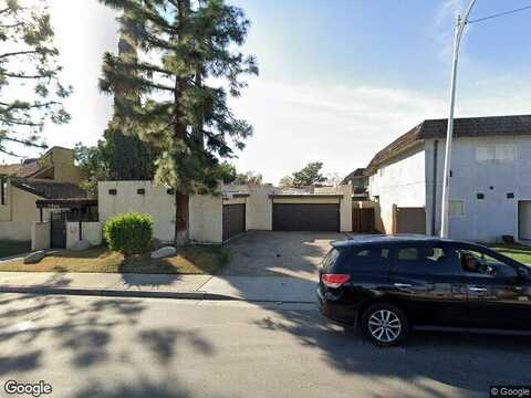 Dana St, Bakersfield, CA 93306