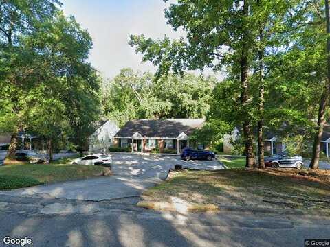 Cross Creek Cir, Tallahassee, FL 32301