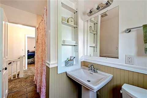 Green, GREENSBURG, PA 15601
