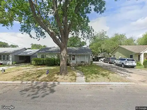 Avenue H, HONDO, TX 78861